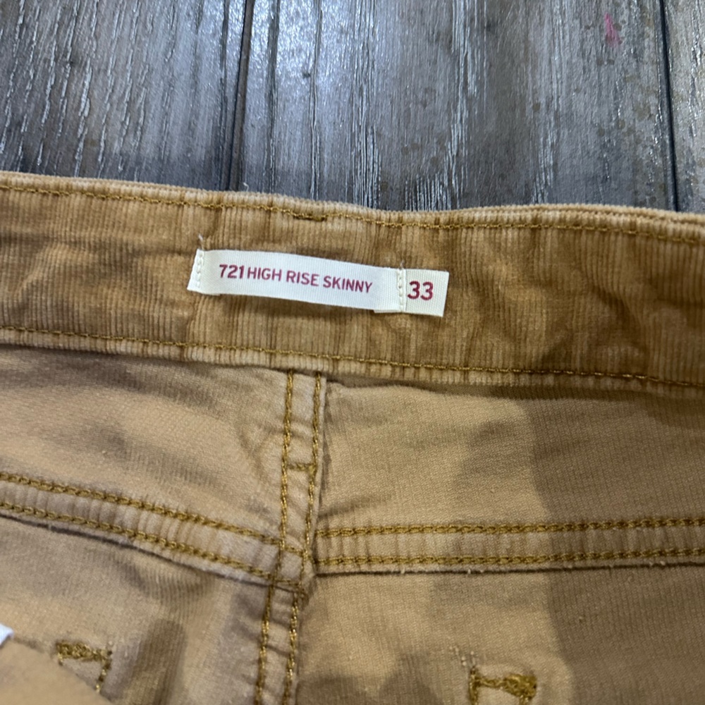 Levi’s Button-Fly  Corduroy Pants - Picture 4 of 12